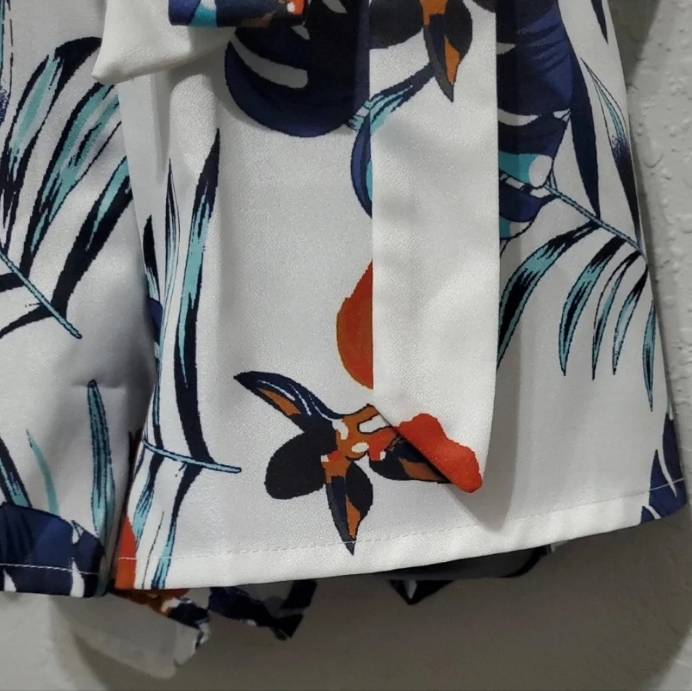 Shein Women's Paper Bag Waist Floral Belted Shorts Size Large